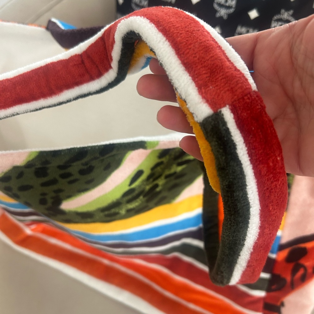 Escada Colorful Large Towel Bag - Picture 4 of 8